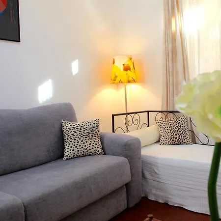 Duplex Acquassoma شقة مينتون